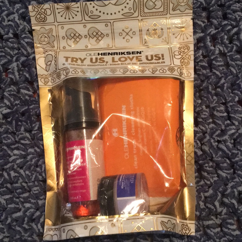 Ole Henriksen Try Us Love Us kit